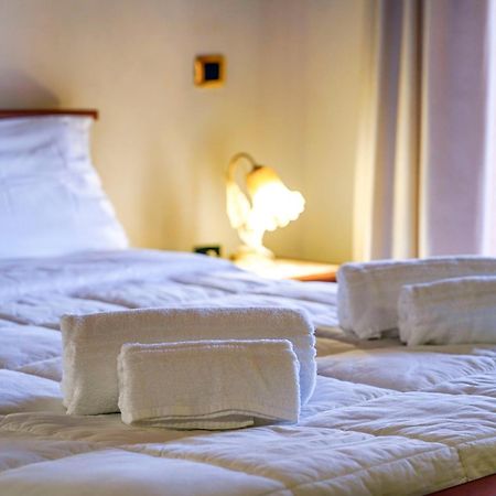 Tenuta Un Posto Al Sole Luxury B&B Rossano Stazione Екстер'єр фото
