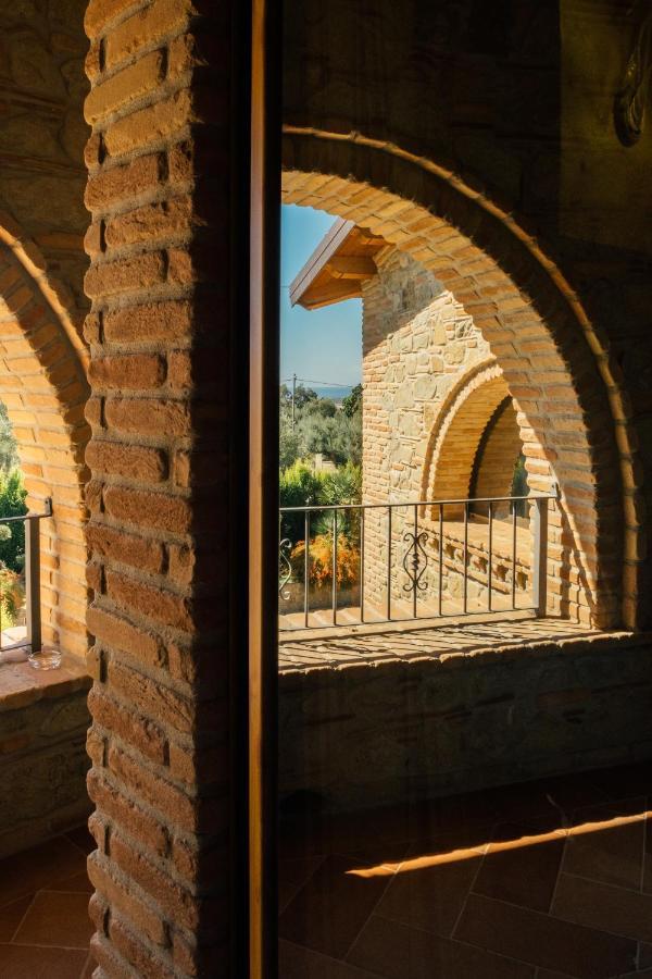 Tenuta Un Posto Al Sole Luxury B&B Rossano Stazione Екстер'єр фото