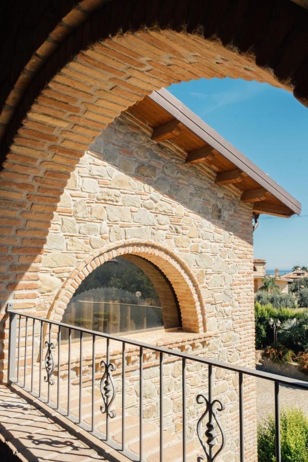 Tenuta Un Posto Al Sole Luxury B&B Rossano Stazione Екстер'єр фото