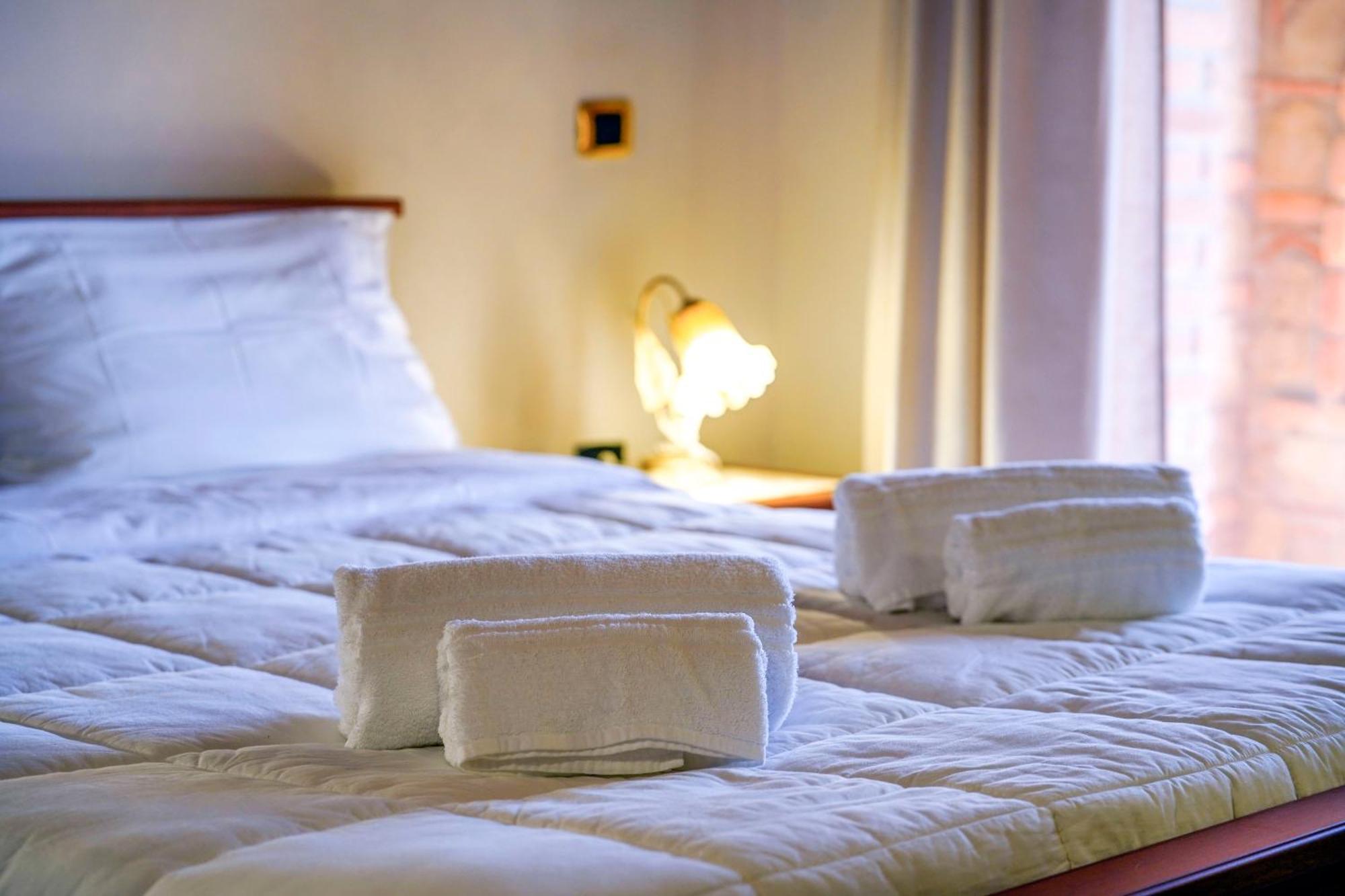Tenuta Un Posto Al Sole Luxury B&B Rossano Stazione Екстер'єр фото